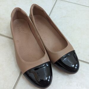 Naturalizer Varali Flats